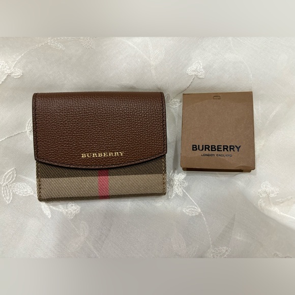 Burberry Luna Tan Grained Leather House Check Canvas Coin Pouch Snap Wallet - Picture 1 of 6